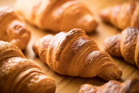 1705_90_croissant_01-2-1010x673
